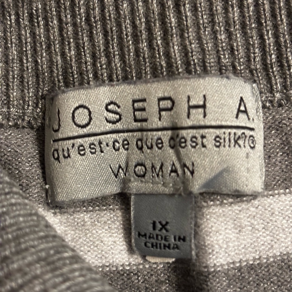 Joseph A Charcoal Knit Top